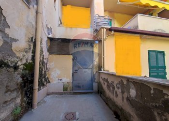 Terrazza - Locale Commerciale Via Arco Mirelli
30, Napoli - foto 9