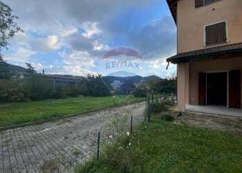 Vista delle montagne - Four-room apartment Via Fornacione
 
12, Castelnovo ne' Monti - photo 10