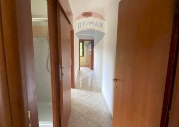 Hall / corridoio - Four-room apartment Via Fornacione
 
12, Castelnovo ne' Monti - photo 12