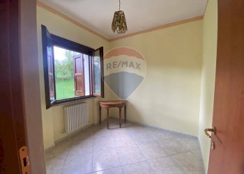 Stanza vuota - Four-room apartment Via Fornacione
 
12, Castelnovo ne' Monti - photo 15