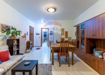 Sala da pranzo - Quadrilocale VIA PIO LA TORRE
 
2, Ragusa - foto 2