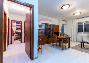 Sala da pranzo - Quadrilocale VIA PIO LA TORRE
 
2, Ragusa - foto 8