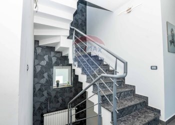 Scale - Villa via Alberto Sordi
 
34, Ragusa - foto 40