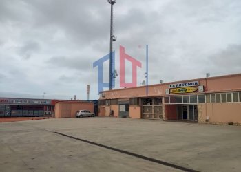 Foto 3 - Locale Commerciale Via Alfio Flores, Civitavecchia - foto 3