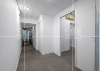 Disimpegno - Commercial Premises Via Tomacelli, Roma - photo 12