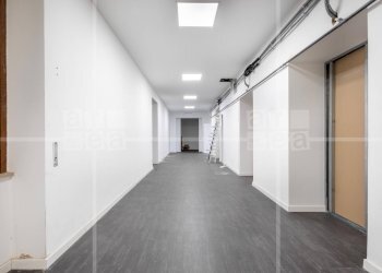 Disimpegno - Commercial Premises Via Tomacelli, Roma - photo 14