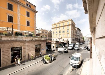 Vista - Commercial Premises Via Tomacelli, Roma - photo 17