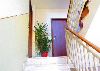 Interno palazzo - Trilocale via Pedemontana per Bannone, 14, Traversetolo - foto 11