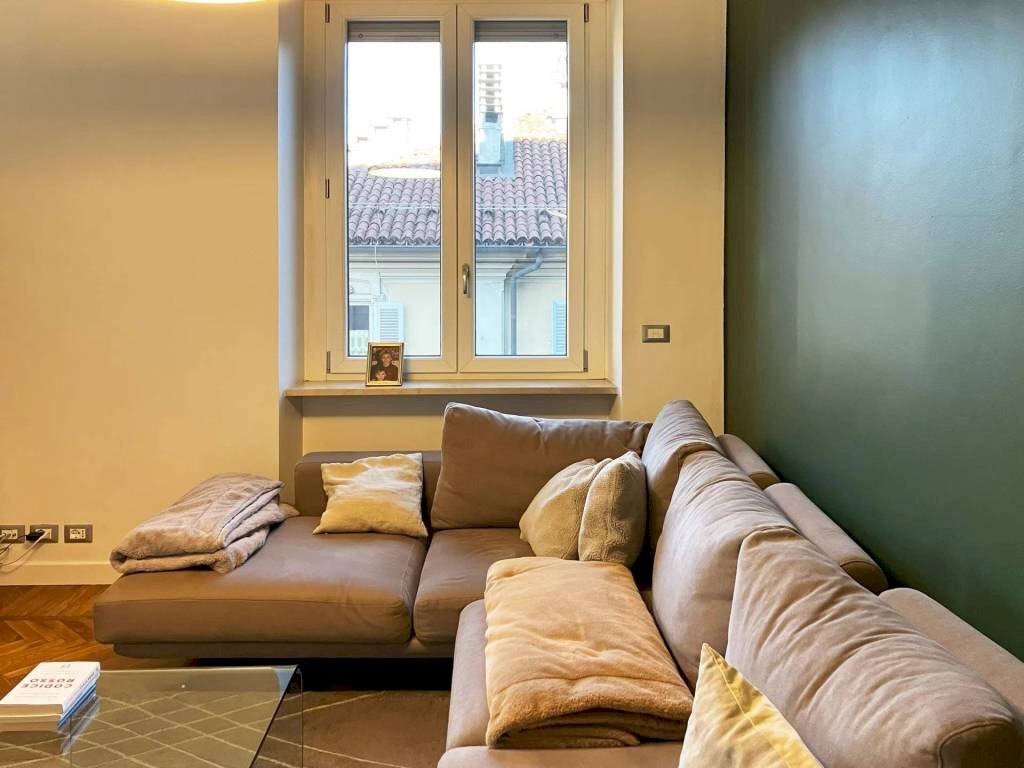 Salone - Bilocale via San Quintino, 4/bis, Torino (zona Centro) - foto 2