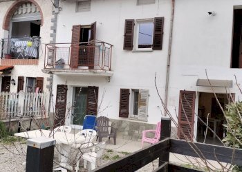 Foto 3 - Casa indipendente vicolo barberis
 
5, Frascaro - foto 3