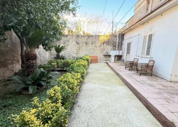 Foto 4 - Trilocale Via Giardini Reali
 
33/18, Caserta - foto 4