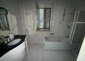 Foto 26 - Trilocale Via Giardini Reali
 
33/18, Caserta - foto 26