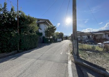 dettagli - Casa indipendente Via Prati 16, Alanno - foto 5