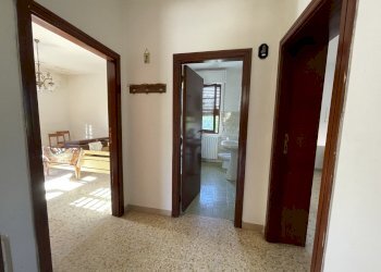 corridoio - Casa indipendente Via Prati 16, Alanno - foto 19