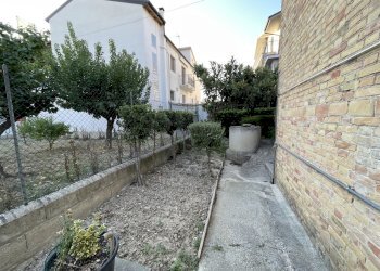 giardino - Casa indipendente via penne 2, Manoppello - foto 19