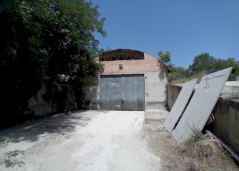 facciata - Shed Via Fiume Orta, Bolognano - photo 3