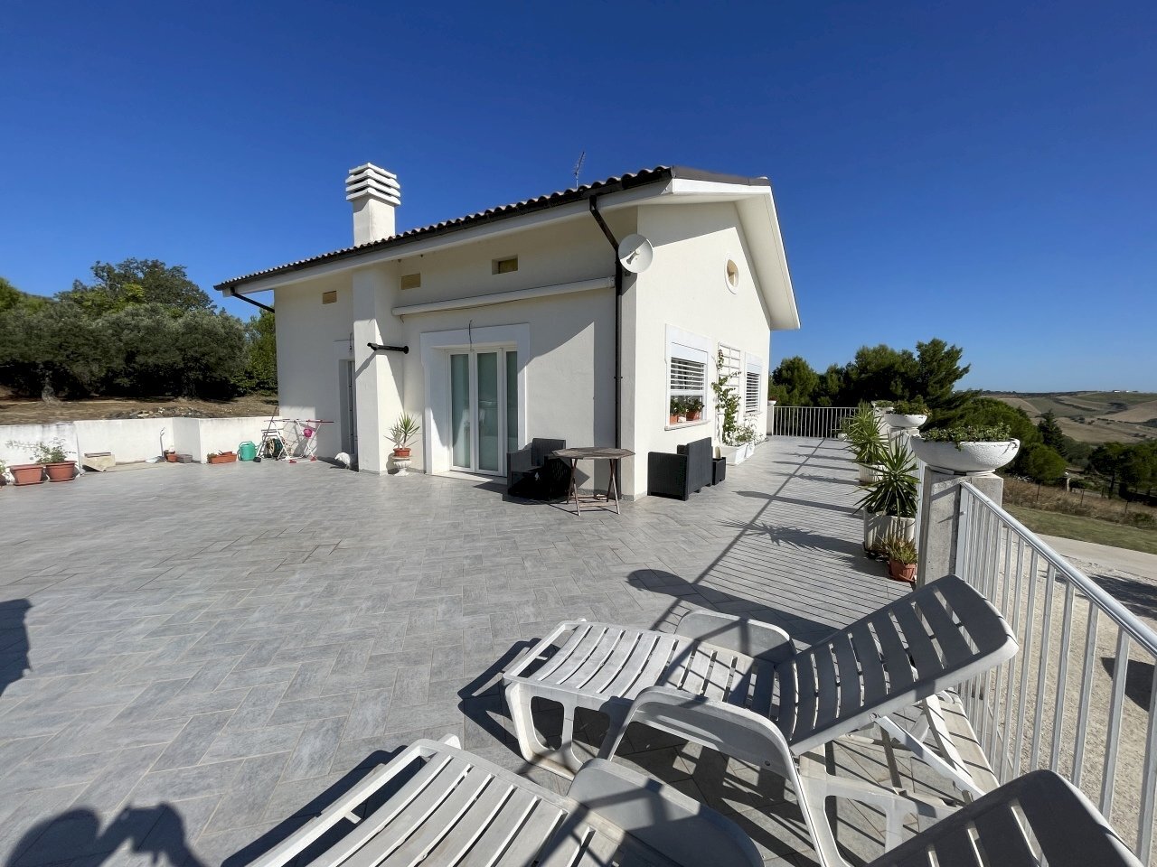 facciata - Villa Via Colle Grande 2, Alanno - photo 2