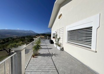 facciata - Villa Via Colle Grande 2, Alanno - photo 5