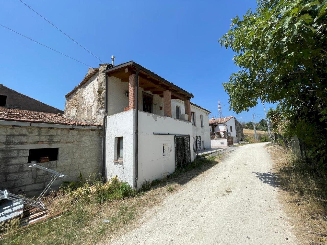 facciata - Casa indipendente Via Giovanni Falcone 15, Alanno - foto 3