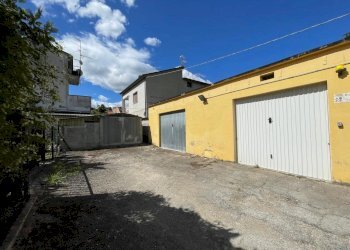 garage - Apartment Via Della Rinascita  6, Scafa - photo 25