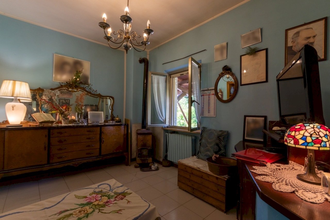 sala - Casa indipendente Via Tavernola 44, Alanno - foto 3