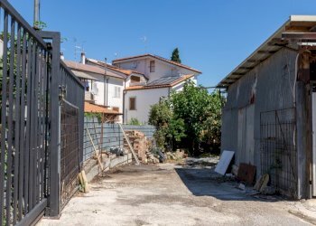 dettagli - Casa indipendente Via Tavernola 44, Alanno - foto 14