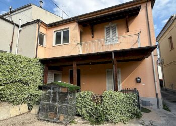 facciata - Independent house Via 1 Maggio 23, Scafa - photo 2