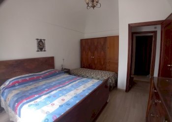 camera da letto - Palazzo Storico Piazza San Rocco 22, Torre De' Passeri - foto 13