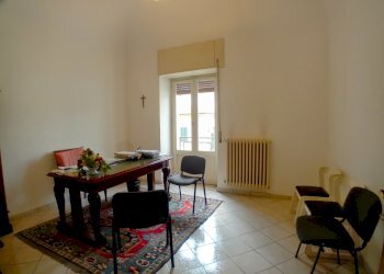 camera da letto - Palazzo Storico Piazza San Rocco 22, Torre De' Passeri - foto 25