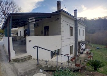 facciata - Casa indipendente Contrada Lecinete 22, Manoppello - foto 2