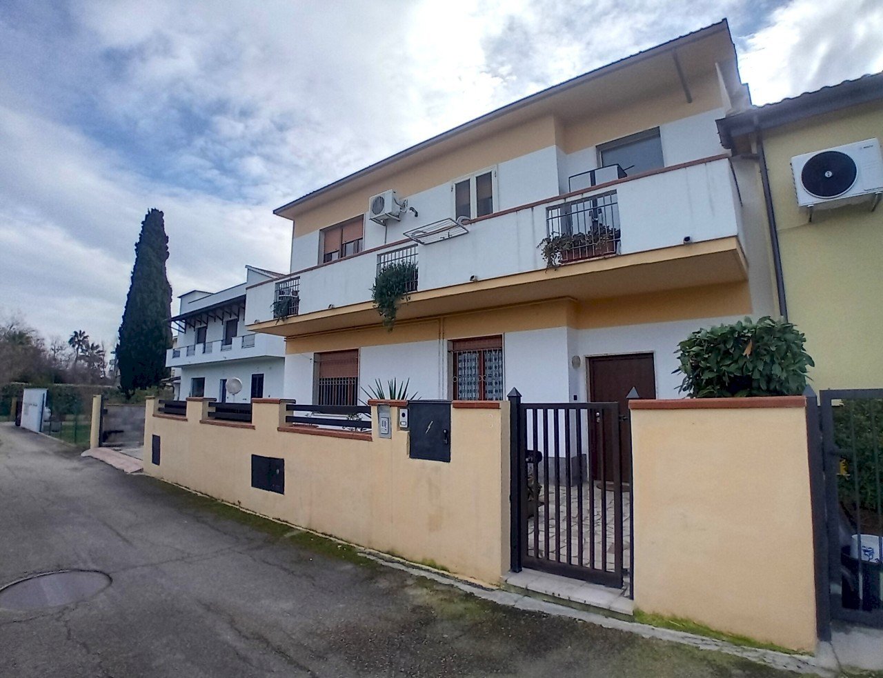 facciata - Appartamento Via R. Paolucci 12, Manoppello - foto 1