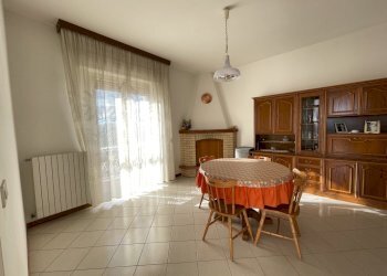 sala - Casa indipendente Via Fonte Pianuccia 3, Rosciano - foto 4