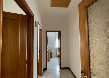 corridoio - Casa indipendente Via Fonte Pianuccia 3, Rosciano - foto 17