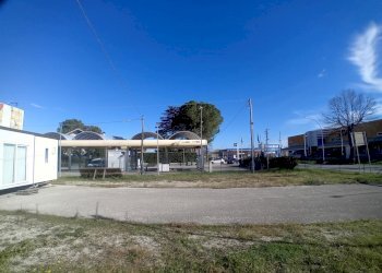 giardino - Capannone Via Tiburtina 47, Manoppello - foto 15