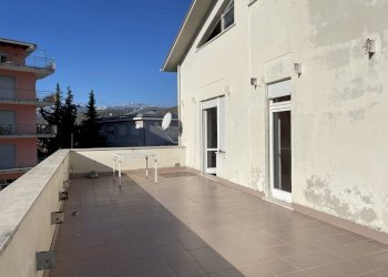 terrazza - Apartment Via Pacchiarotti 4, Scafa - photo 22