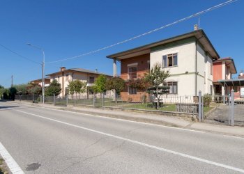 IMG_7661.jpg - Porzione di casa VIA DEGLI EROI 65, Quinto Vicentino - foto 2