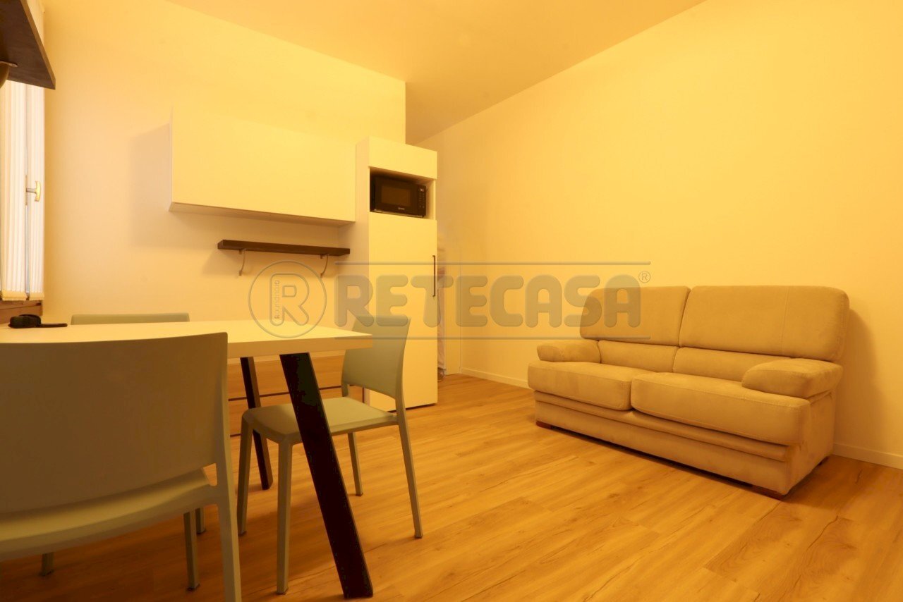 IMG_4419.JPG - Monolocale Contra' Do Rode 14, Vicenza - foto 2