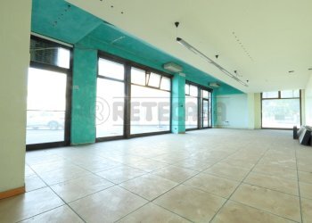 IMG_4090.JPG - Locale Commerciale Viale Giuseppe Verdi 32, Vicenza - foto 1