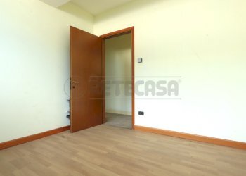 IMG_4095.JPG - Locale Commerciale Viale Giuseppe Verdi 32, Vicenza - foto 9