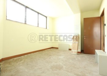 IMG_4099.JPG - Locale Commerciale Viale Giuseppe Verdi 32, Vicenza - foto 13