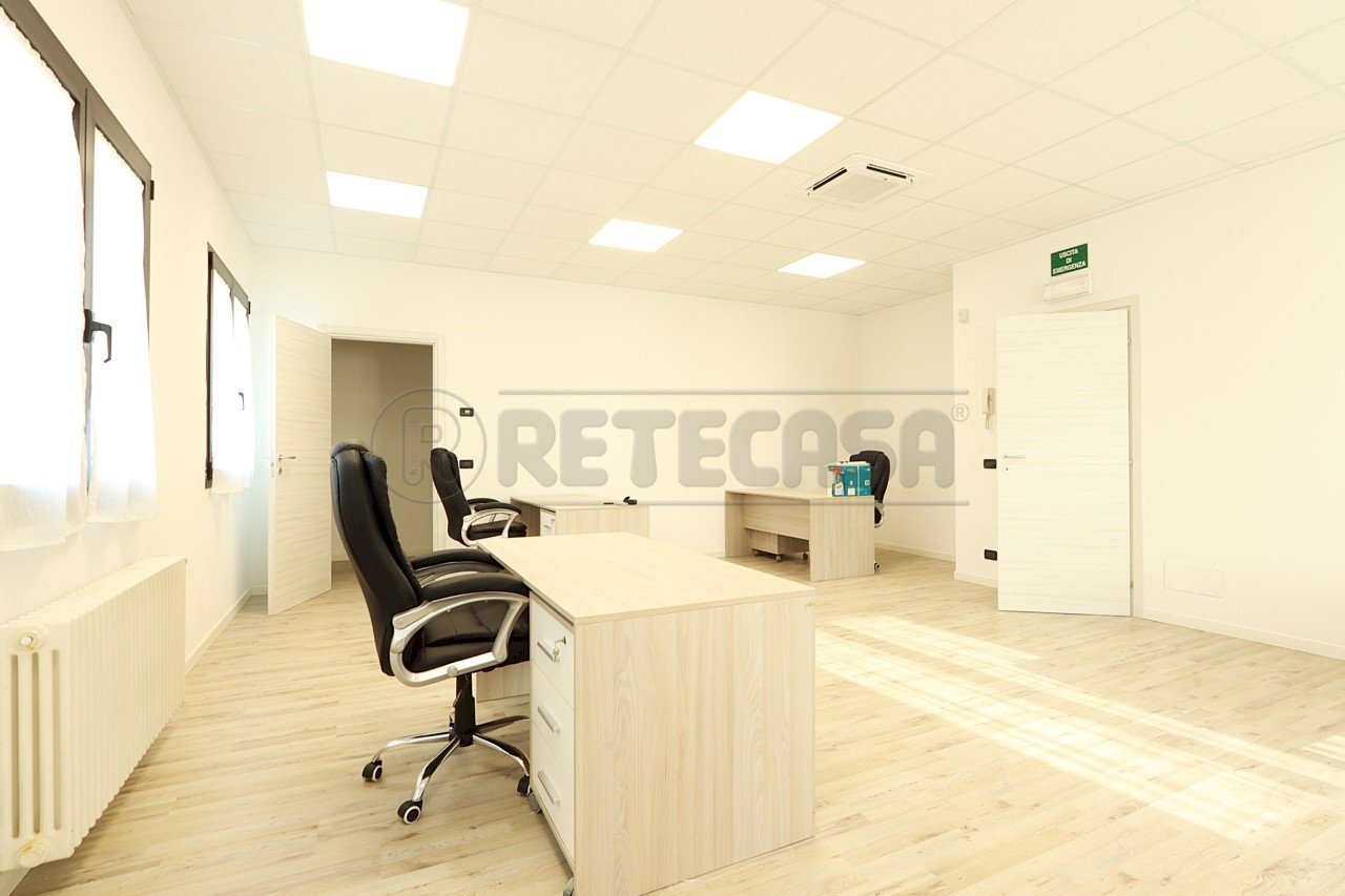 IMG_3902.JPG - Ufficio Strada dei Molini 165, Vicenza - foto 2