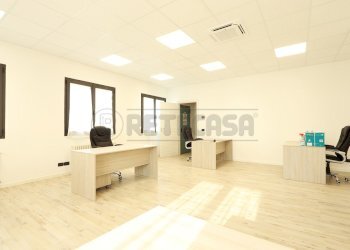 IMG_3904.JPG - Ufficio Strada dei Molini 165, Vicenza - foto 4