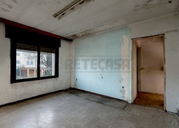 Camera 1 secondo piano 3.jpg - Porzione di casa Viale Riviera Berica 110, Longare - foto 5