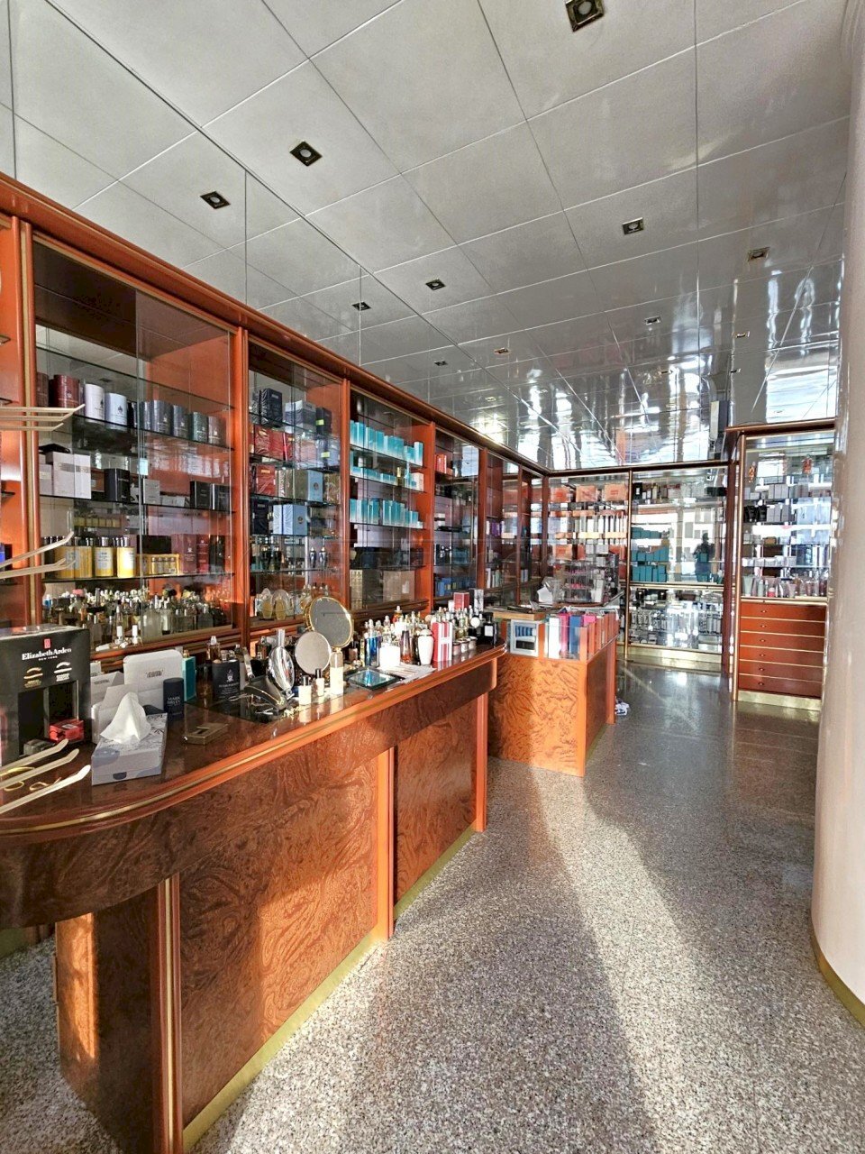 20240216_162231.jpg - Locale Commerciale Viale Bartolomeo D'Alviano 83, Vicenza - foto 2