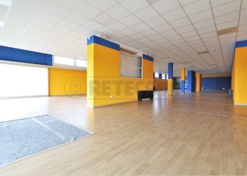 IMG_6098.JPG - Locale Commerciale Strada Padana verso Padova 64, Vicenza - foto 4