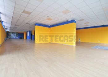 IMG_6099.JPG - Locale Commerciale Strada Padana verso Padova 64, Vicenza - foto 5