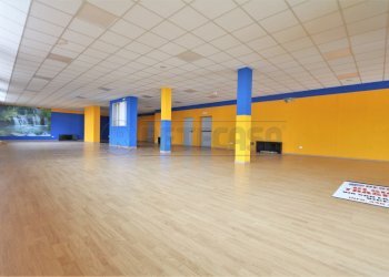 IMG_6102.JPG - Locale Commerciale Strada Padana verso Padova 64, Vicenza - foto 8