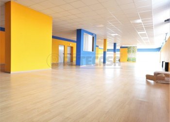 IMG_6107.JPG - Locale Commerciale Strada Padana verso Padova 64, Vicenza - foto 13