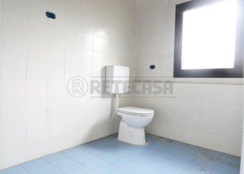 IMG_6110.JPG - Locale Commerciale Strada Padana verso Padova 64, Vicenza - foto 16