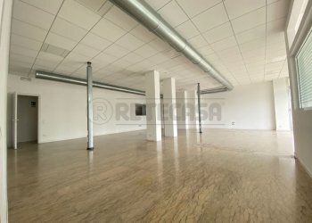 1.jpg - Commercial Premises Bassano del Grappa - photo 1